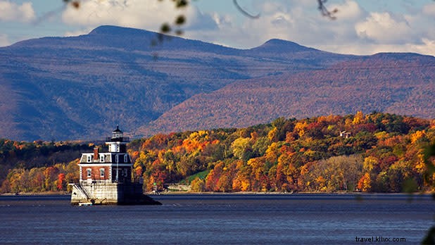 15 Must-Visit Historic Lighthouses in New York State