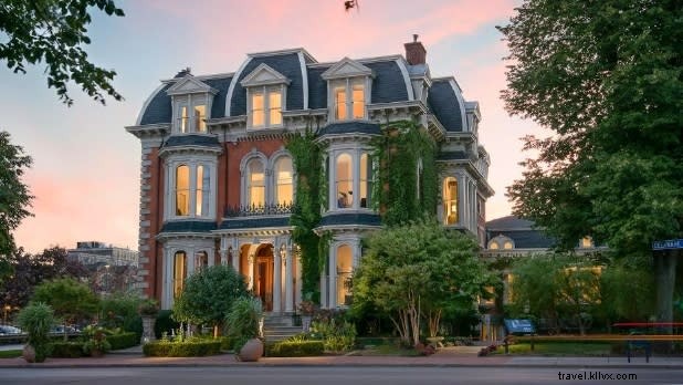 11 Best Weekend Getaways in New York State for a Refreshing Summer Escape