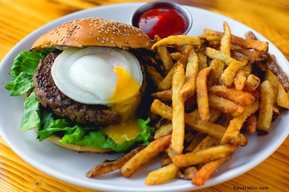 Discover the 8 Best Burgers in New York State: Must-Try Spots