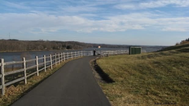 Discover 12 Exceptional Bike Trails in New York State for All Skill Levels