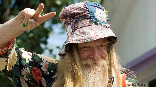 11 Spooky Halloween Costume Ideas Inspired by New York City s Icons and Ghosts