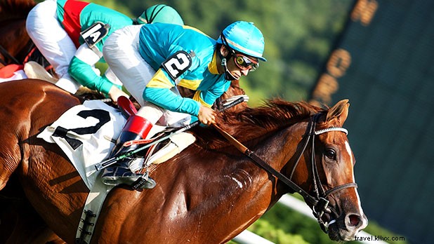 11 Spooky Halloween Costume Ideas Inspired by New York City s Icons and Ghosts