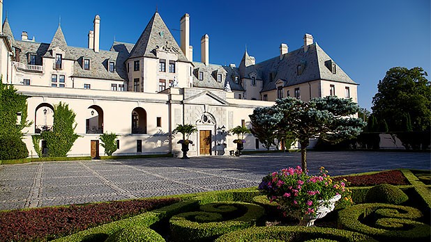 Top Romantic Honeymoon Destinations in New York: Niagara Falls & More