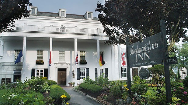 Top Romantic Honeymoon Destinations in New York: Niagara Falls & More