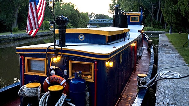 Top Romantic Honeymoon Destinations in New York: Niagara Falls & More