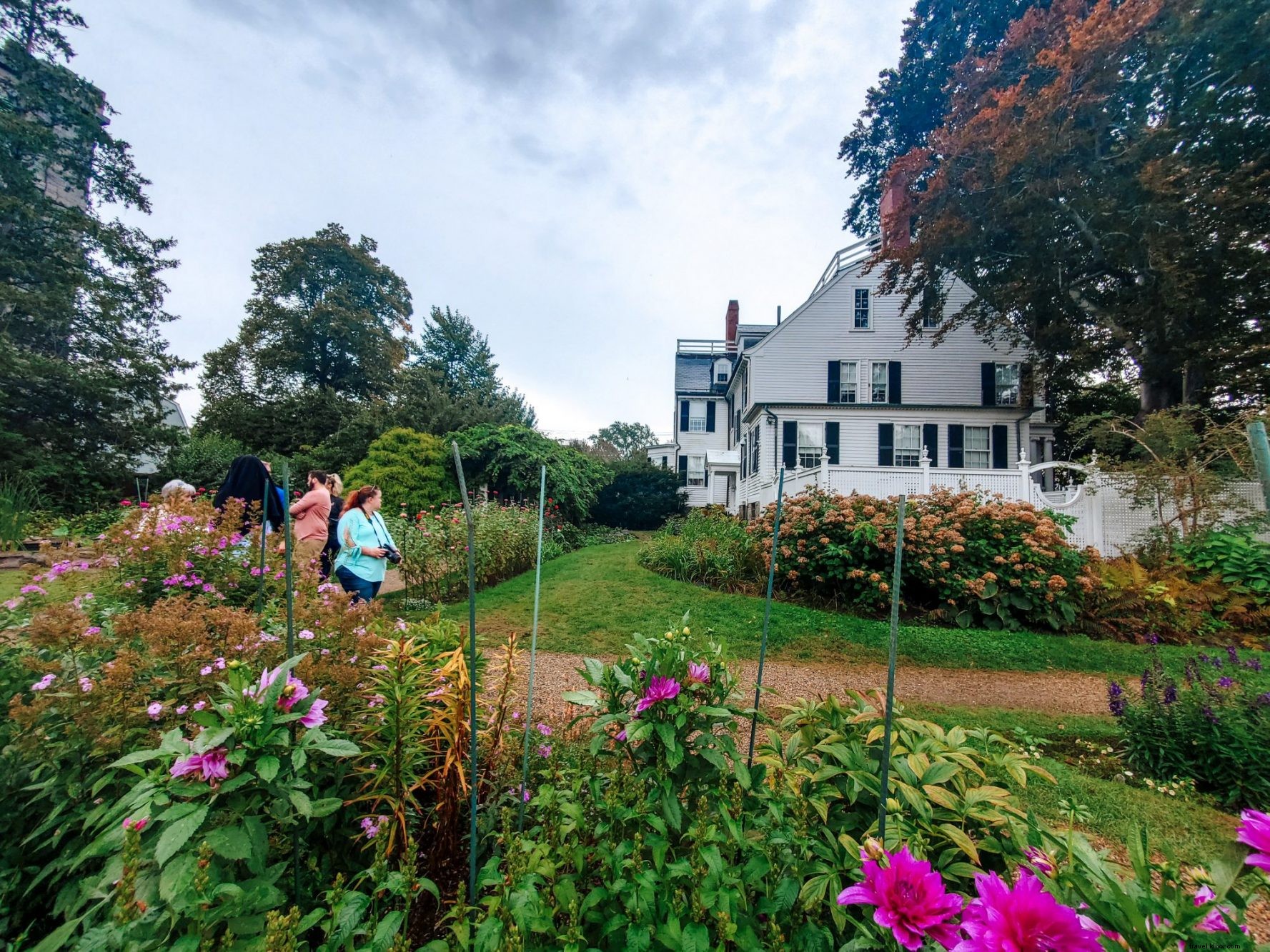 Experience Salem s History & Hauntings: Witch City Walking Tours This October