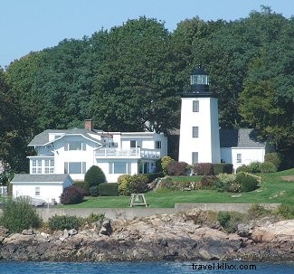 Top 5 Must-See Lighthouses in and Around Salem, Massachusetts