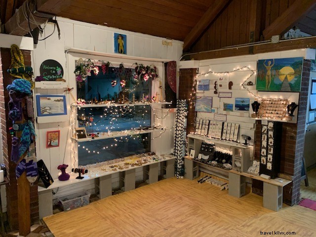 Discover Virtual Winter Experiences in Salem, MA: Psychic Readings, Holiday Shopping & Artist Meetups