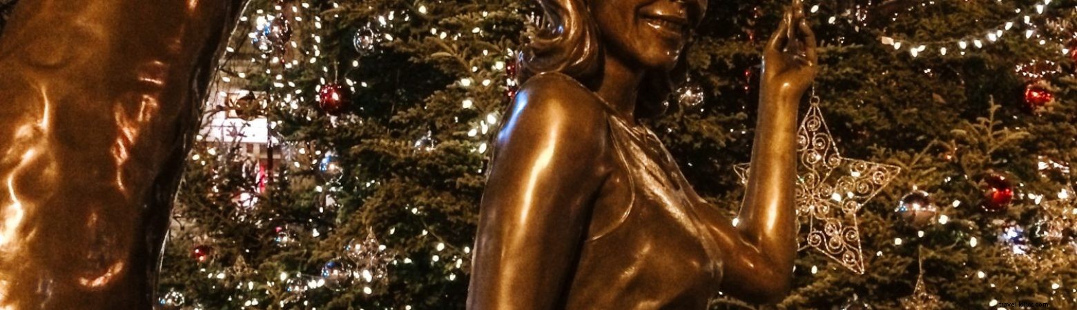 Experience Salem Holiday Happenings: Festive Markets & Family Events in Massachusetts