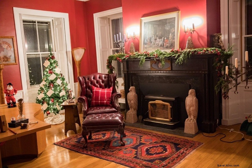 10 Festive Ways to Celebrate the Holidays in Salem