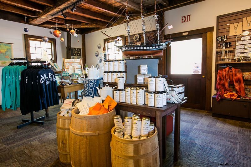 Discover Perfect Holiday Gifts for Every Family Member in Salem, MA