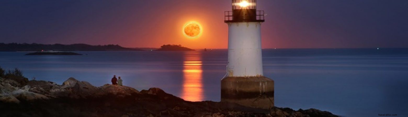 Amanda Beattie Wins November Destination Salem Photo Contest with Stunning Super Moon Shot