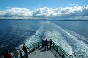 Explore Seattle Car-Free: Seamless Transit from SEA Airport