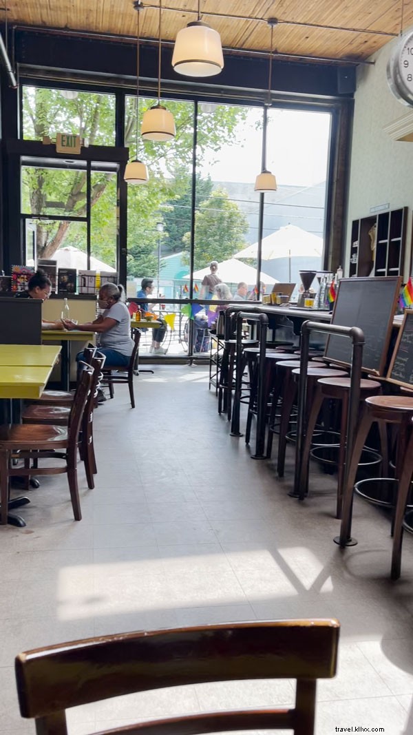 Discover Seattle s Hidden Gems: Insider Tips from Travel Blogger Antonio Smith