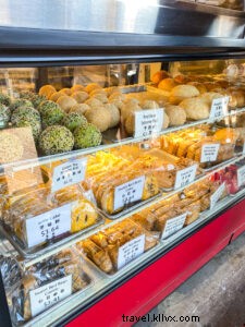 Top Pike Place Market Favorites: Stay & Dine Near Seattle s Iconic Market