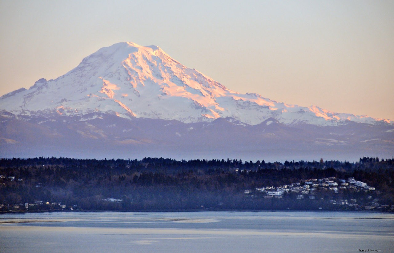 Experience Seattle Through All Your Senses: The Ultimate Sensory Guide to the Emerald City