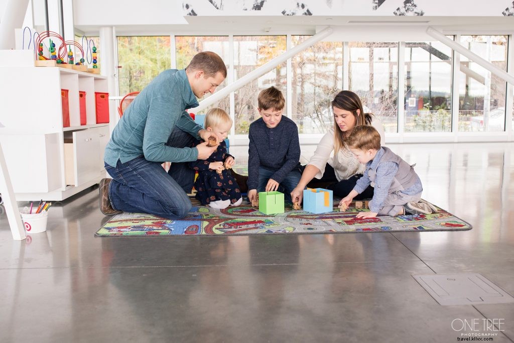 Picture Perfect: Capturing Seattle s Moments with Stunning Natural Sunlight