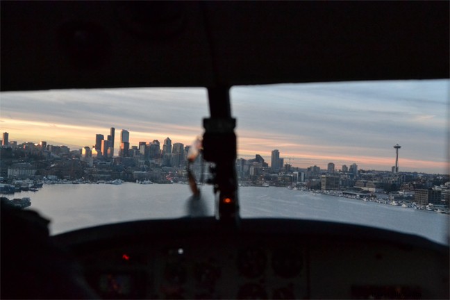 Hopscotch Seaplane Flights: Stunning Aerial Views of Seattle with Kenmore Air