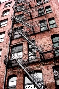 Beyond the Clichés: Unique Seattle Photo Spots and Street Art