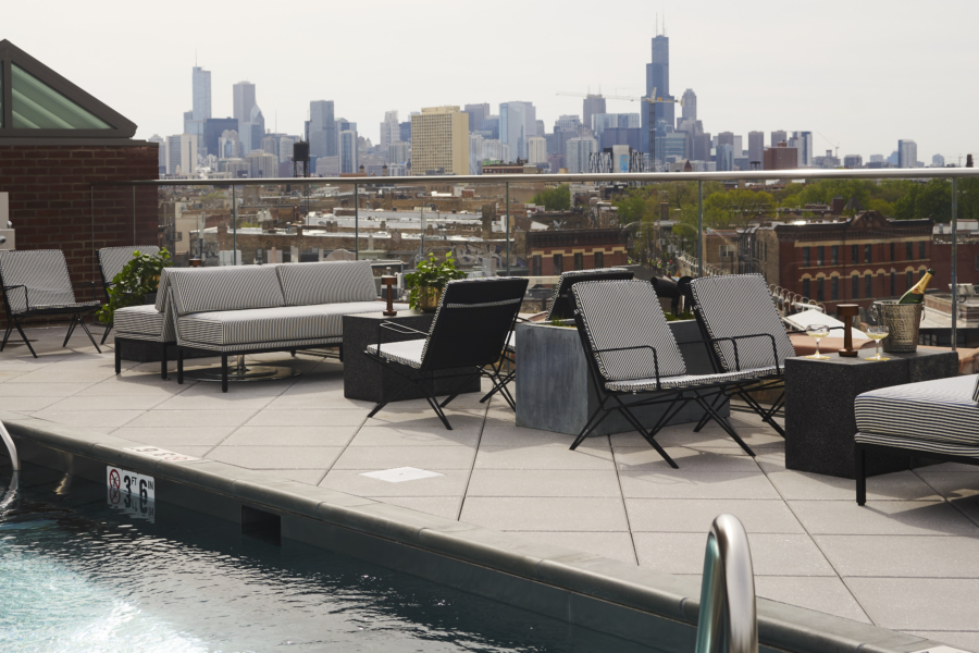 Best Chicago Rooftop Bars & Restaurants: Stunning Views & Year-Round Vibes