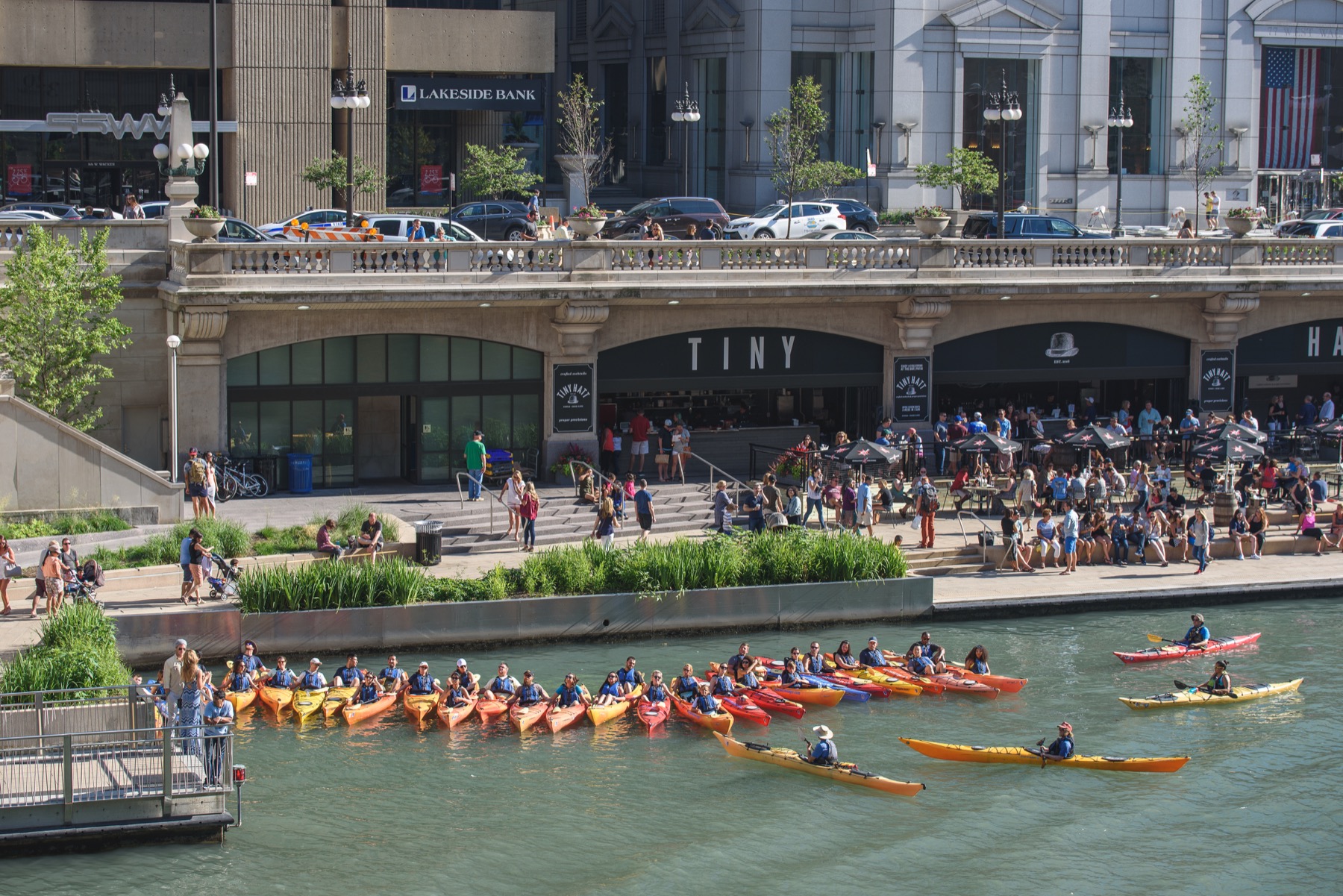Discover 8 Top Chicago Bars with Stunning Patios