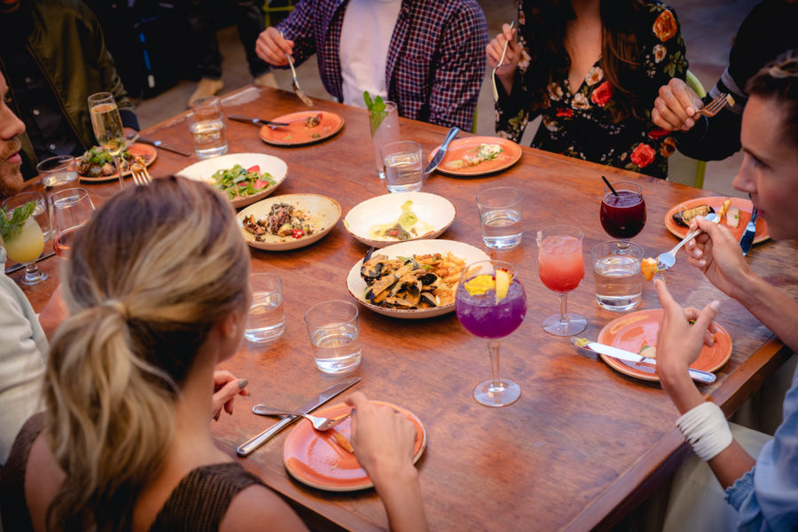 Top 5 Chicago Neighborhoods for Food Lovers: Ultimate Dining Guide