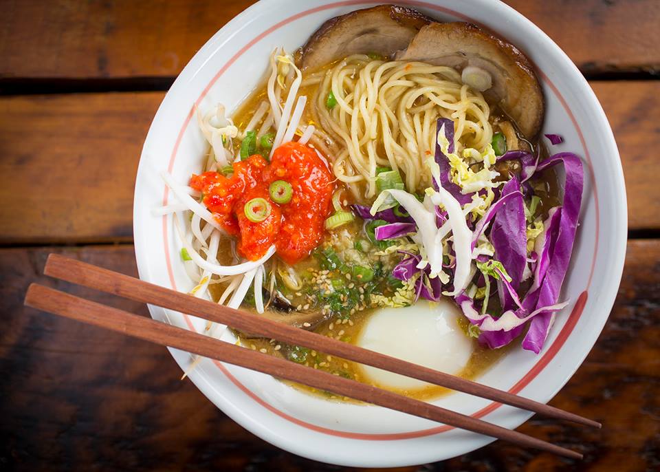 Discover Chicago s Vibrant Food Halls: Savor Top Chefs, Drinks & Culture