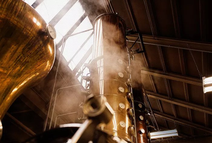 Discover Chicago s Top Distilleries: Craft Spirits Tours & Tastings