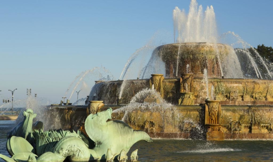 Discover Buckingham Fountain: Chicago s Majestic Grant Park Icon
