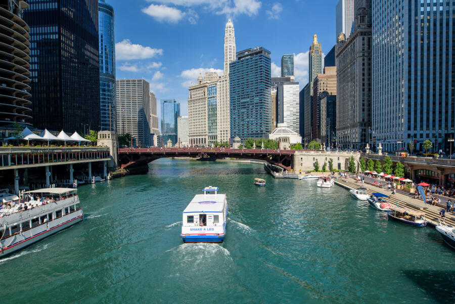 Ultimate Guide to Chicago Lake and River Cruises: Explore the Windy City from the Water