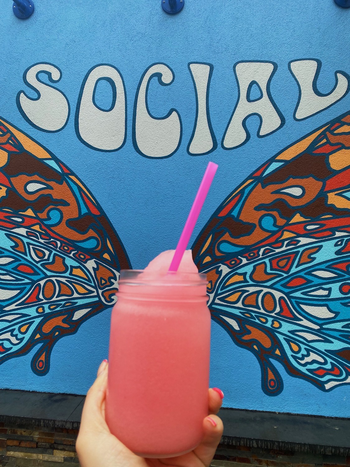 13 Best Frosé Spots in Charleston: Top Places to Sip and Chill
