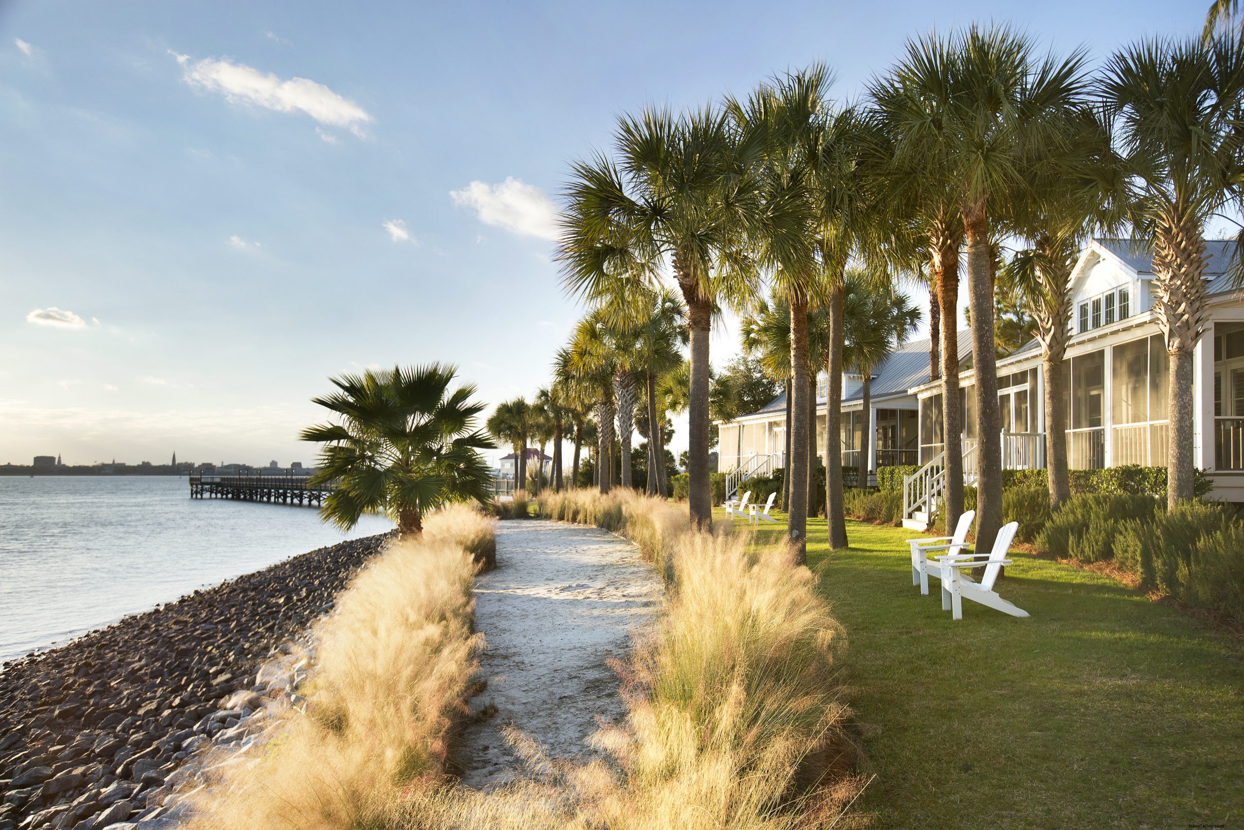 17 Best Charleston Hotels for Breathtaking Sunrise & Sunset Views