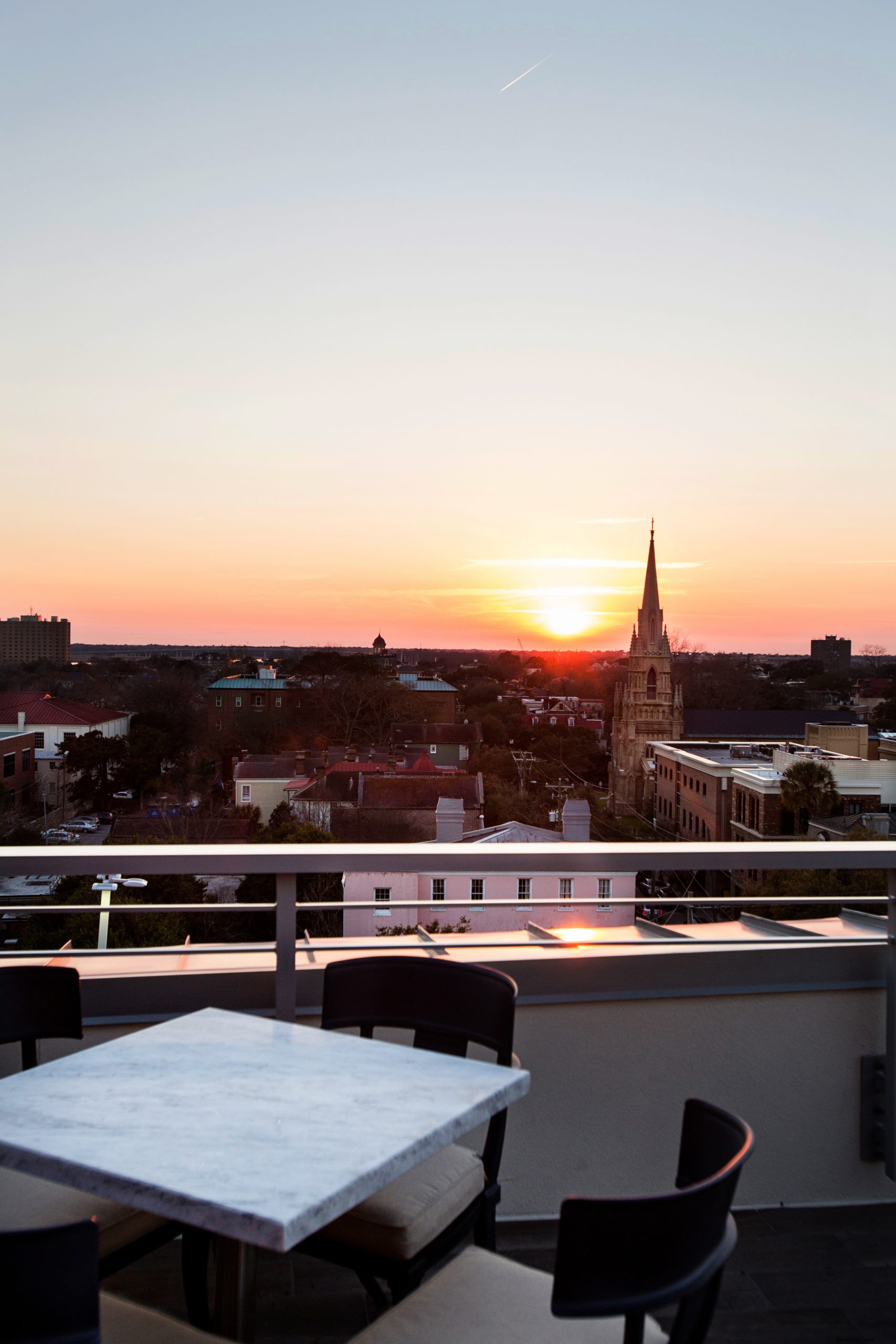 17 Best Charleston Hotels for Breathtaking Sunrise & Sunset Views