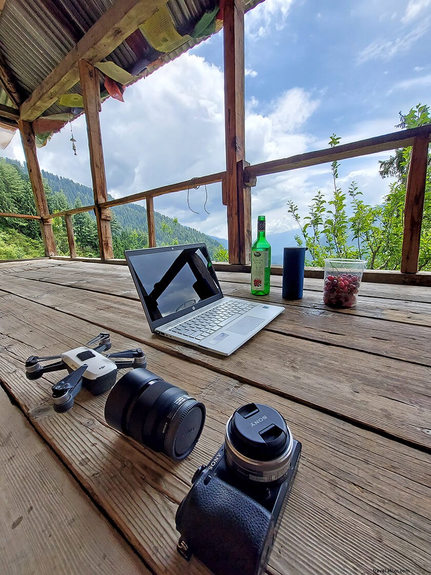 How to Become a Successful YouTube Vlogger: Proven Lessons from My Journey