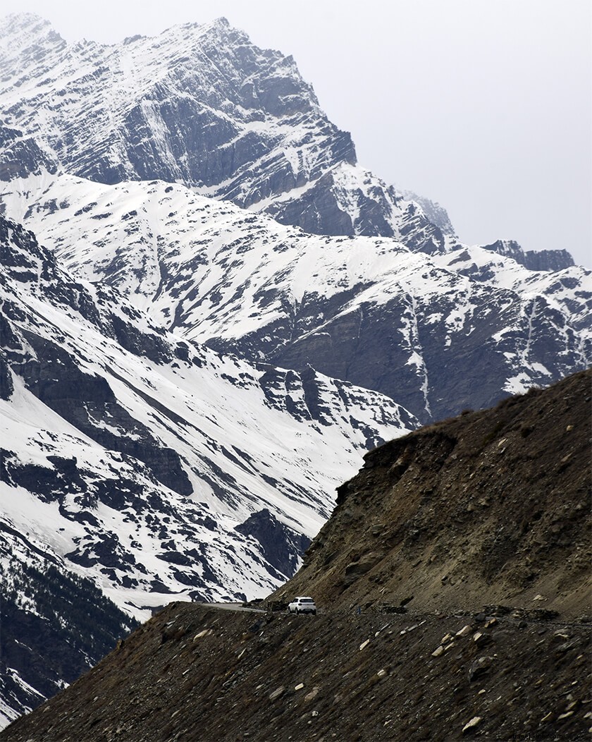 Manali to Atal Tunnel: Ultimate Guide with Best Itinerary & Lahaul Valley Tips