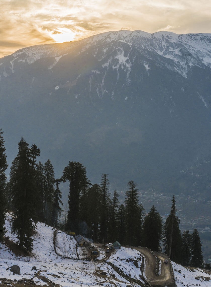 Rohtang Pass Permit Guide: For Self-Driven Bikes & Cars | Application, Costs & Tips