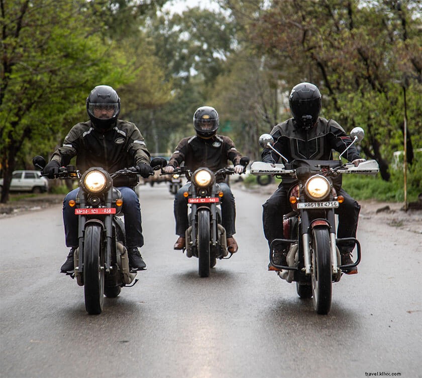 Stunning Jawa 42 Images: Riding Adventures with Jawa Perak and Classic