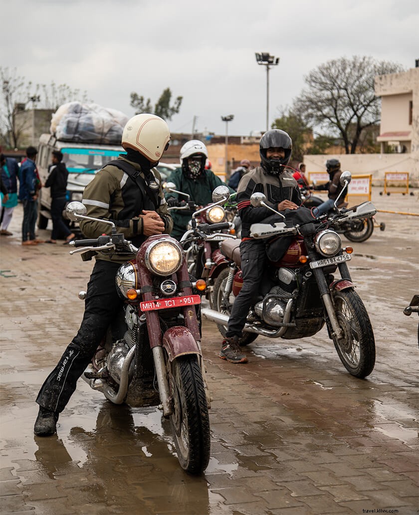 Stunning Jawa 42 Images: Riding Adventures with Jawa Perak and Classic