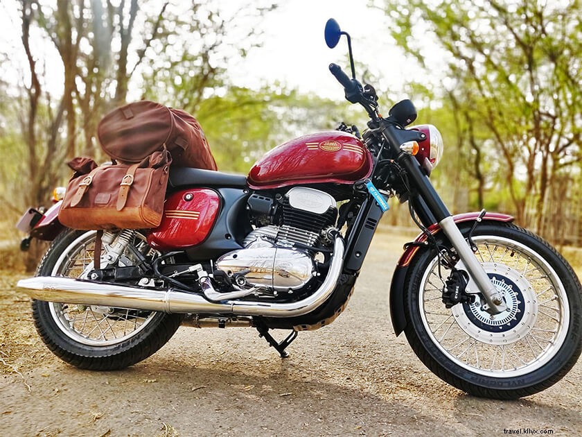 Stunning Jawa 42 Images: Riding Adventures with Jawa Perak and Classic