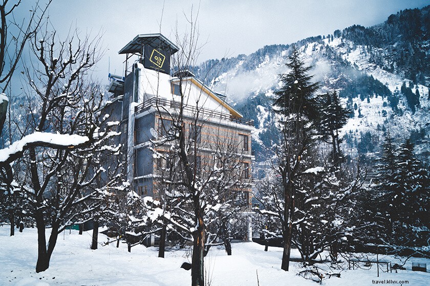 Top Hostels in Manali: Best Budget Stays for Backpackers & Adventure Lovers