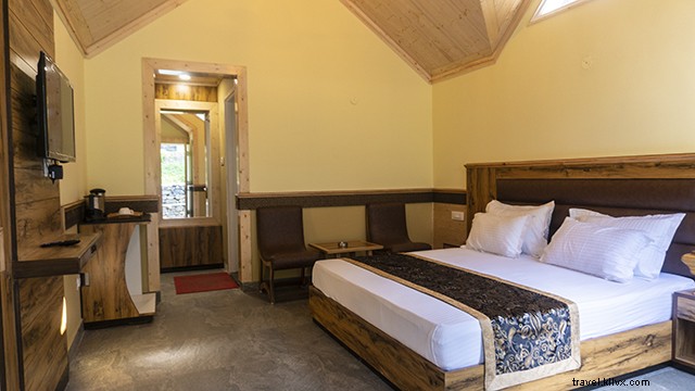 Discover Mashobra: The Ideal Serene Alternative to Crowded Shimla