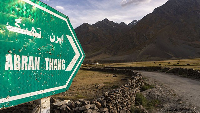 Epic Ladakh Adventure on Jawa 42: Stunning Pictures