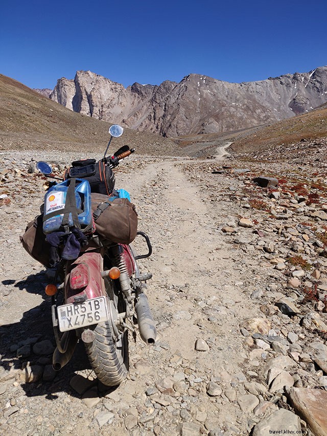 Epic Ladakh Adventure on Jawa 42: Stunning Pictures