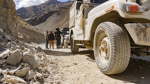 Epic Ladakh Adventure on Jawa 42: Stunning Pictures