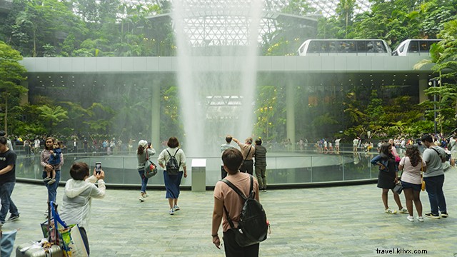 Jewel Changi Airport: Singapore s Architectural Masterpiece of Indoor Innovation