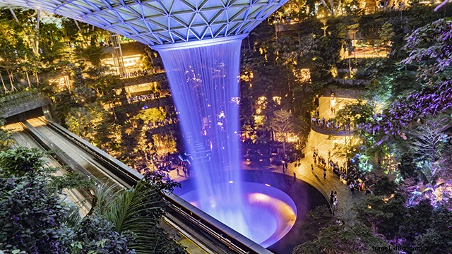 Jewel Changi Airport: Singapore s Architectural Masterpiece of Indoor Innovation
