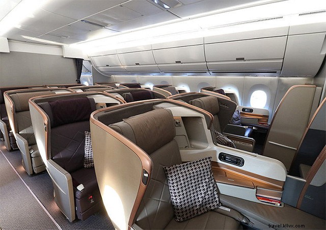 First Business Class Flight: Honest Review of Singapore Airlines Delhi to Singapore