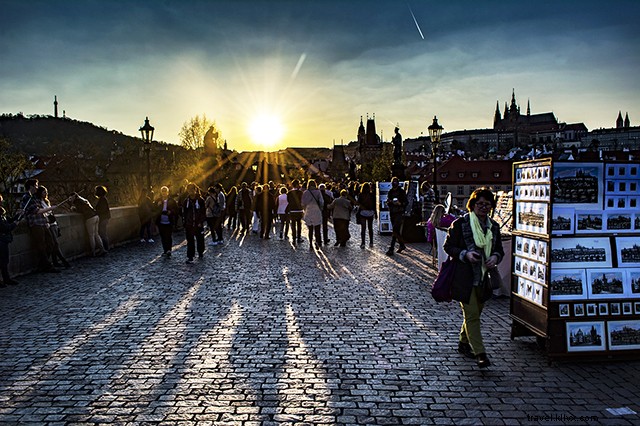 11 Essential Travel Photography Tips for Beginners to Capture Stunning Shots