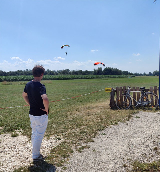 Is Skydiving Scary? My Thrilling First Tandem Jump from 4000m