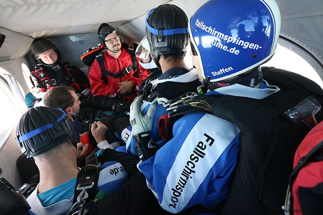 Is Skydiving Scary? My Thrilling First Tandem Jump from 4000m